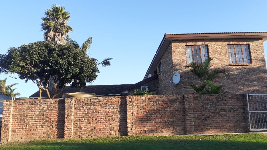 5 Bedroom Property for Sale in Campher Park Eastern Cape
